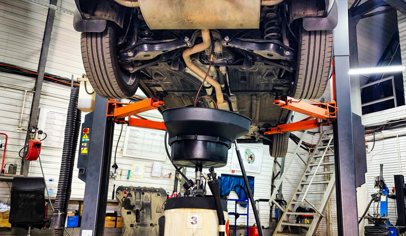 Замена масла в редукторе Geely Monjaro